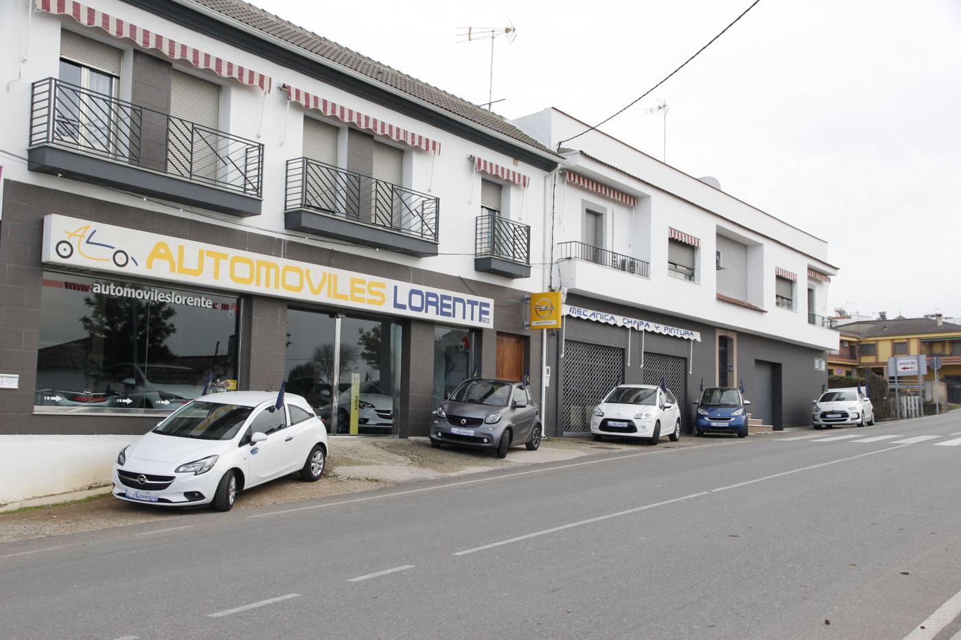 Fachada de Automóviles Lorente en El Carpio